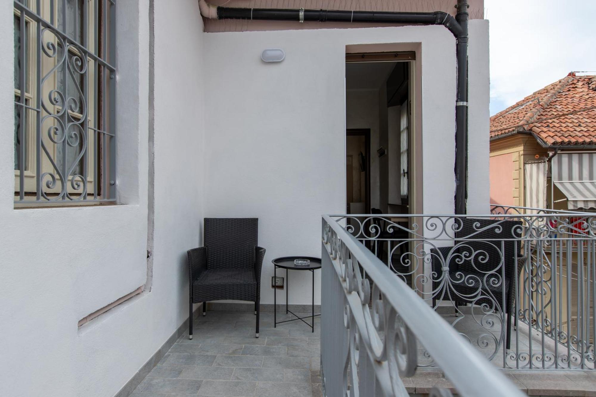 La Dolce Vite Apartment อัลบา ภายนอก รูปภาพ